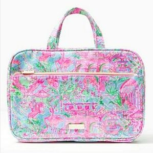 Lilly Pulitzer Makeup Case Spotted on Worth Bali Blue